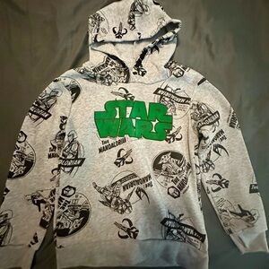 2/$20 Star Wars Mandalorian Hoodie Grey Boys Small (6)